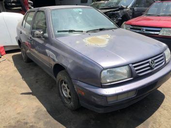 VOLKSWAGEN VENTO 1.8 AÑO 1996