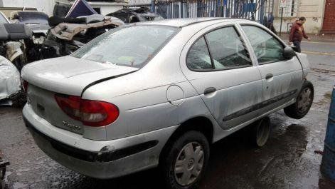 RENAULT MEGANE 1.6 AÑO 2001