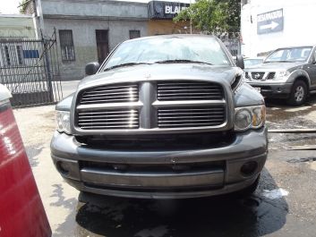 DODGE  RAM  1500 AÑO 2005 4,7