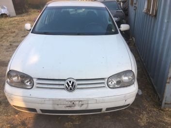 VOLKSWAGEN GOLF A4 1.6 AUT AÑO 2002