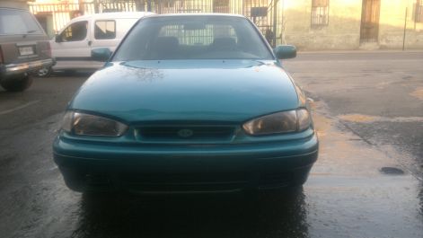 HYUNDAI ELANTRA AÑO 1995