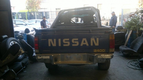 NISSAN D-21 4X4